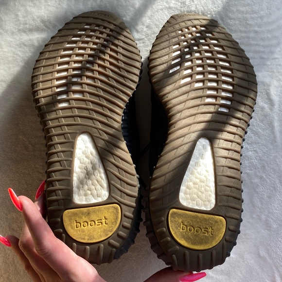Cinder Adidas Yeezy Boost 350 V2 - Picture 6 of 13
